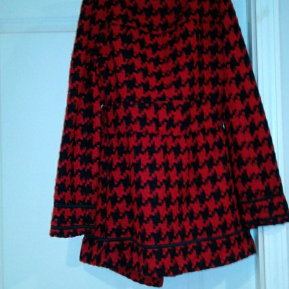 Coat - Picture 2 of 2